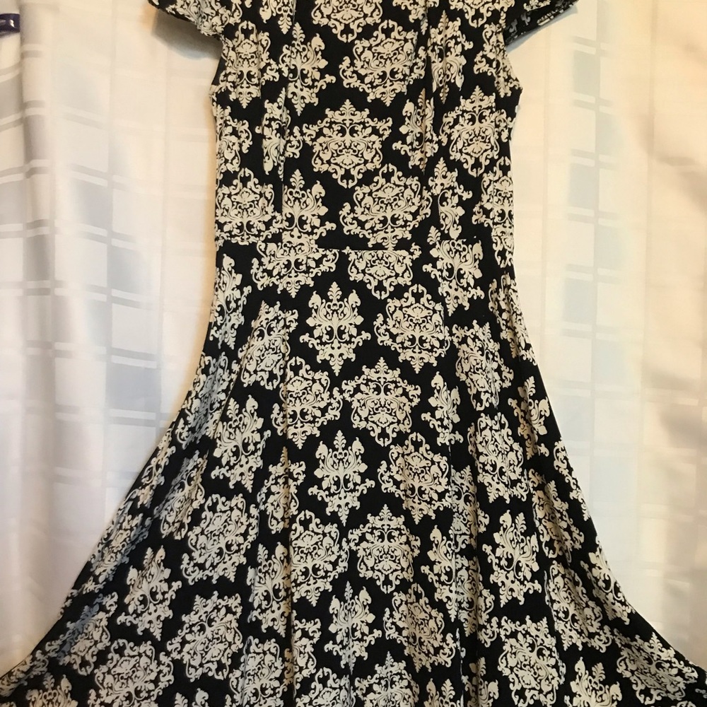 NWOT Susy Shier dress black and white size small